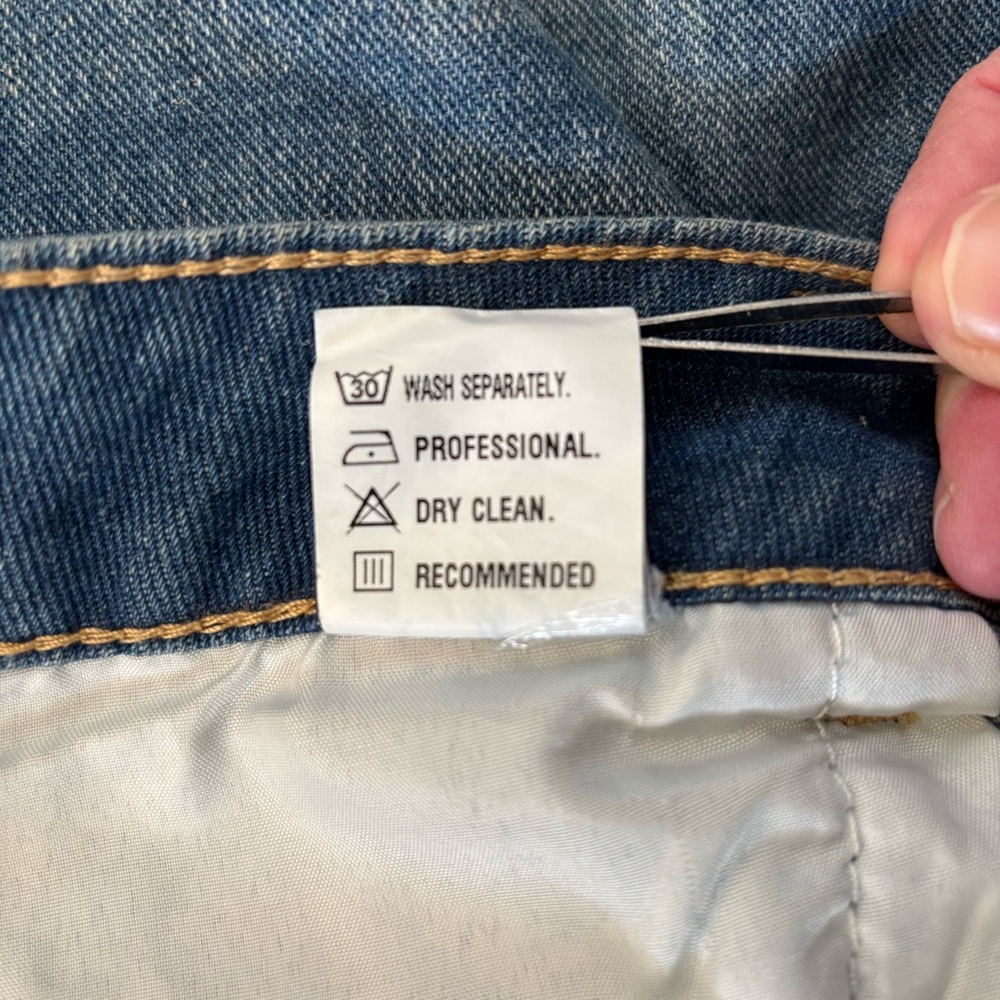 High-Waisted Button-Fly Jeans - Picture 7 of 8